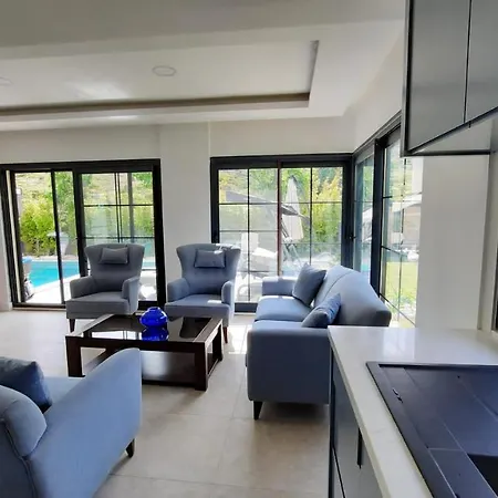 Ery Close To Sea With Private Pool-merkezi Konumda Denize 150m Ozel Havuzlu Ev Villa Ciftlikkoyu